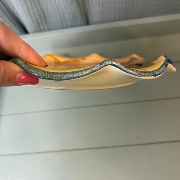 Italian Pottery Hand Painted Floral Dinner Plate - Picture 3 of 4